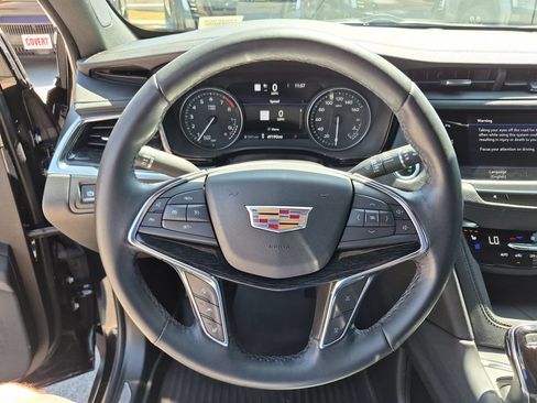 Used 2021 Cadillac XT5 Premium Luxury FWD image 25
