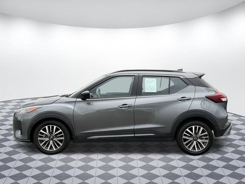 Used 2024 Nissan Kicks SR image 4