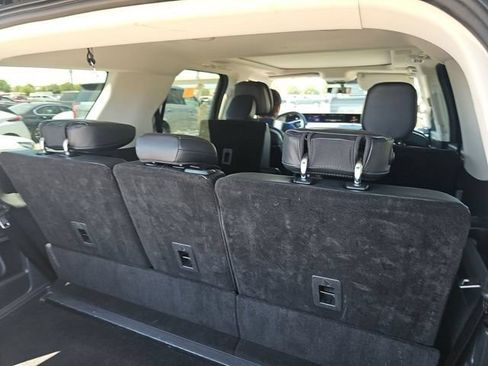 Used 2025 Lincoln Navigator Reserve AWD/4WD image 14