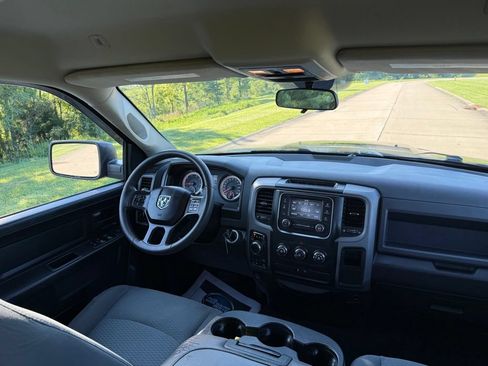 Used 2018 RAM 1500 Express AWD/4WD image 18