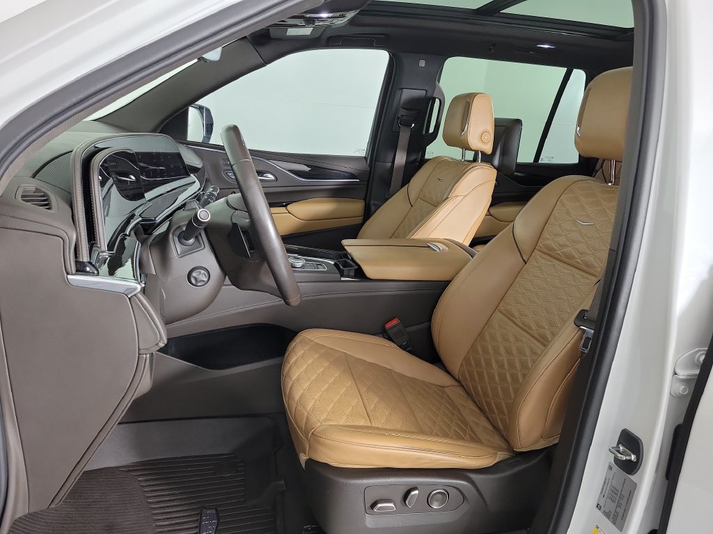 Certified 2023 Cadillac Escalade Premium Luxury w/ Performance Package RWD image 20