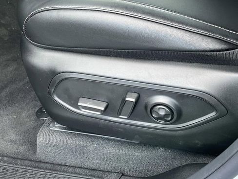 New 2025 Jeep Grand Cherokee L Limited w/ Black Appearance Package image 25