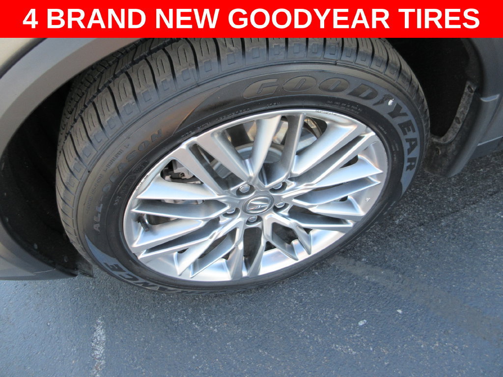 Used 2023 Acura MDX w/ Advance Package AWD/4WD image 3