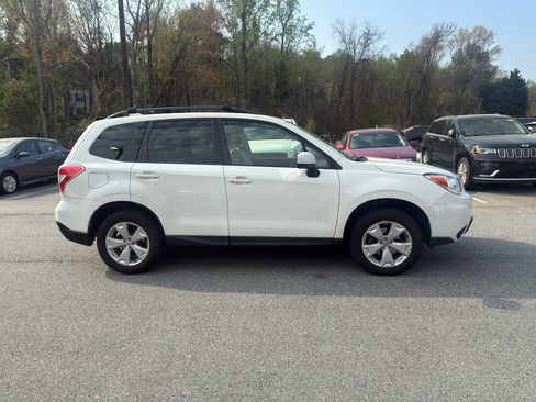 Used 2016 Subaru Forester 2.5i Premium w/ All-Weather Package image 3