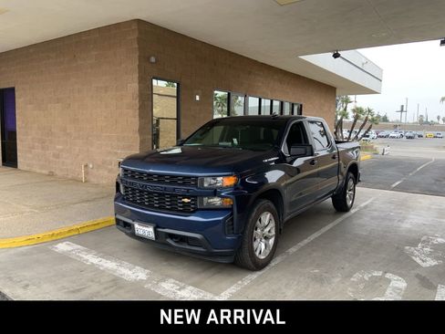 Used 2020 Chevrolet Silverado 1500 Custom w/ Custom Value Package image 5