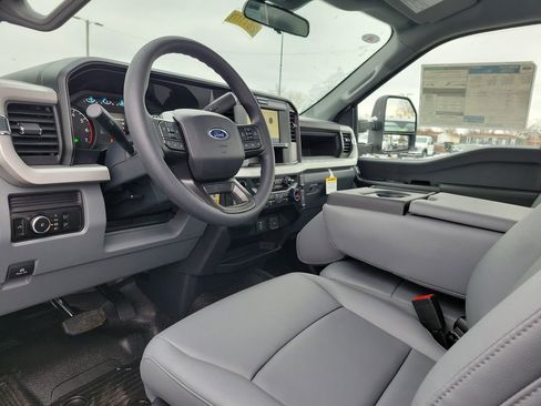New 2026 Ford F250 XL w/ FX4 Off-Road Package image 19