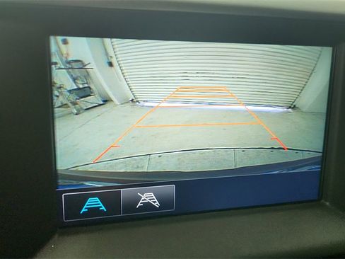 Used 2017 GMC Acadia SLE image 20