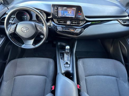 Used 2018 Toyota C-HR XLE FWD image 13
