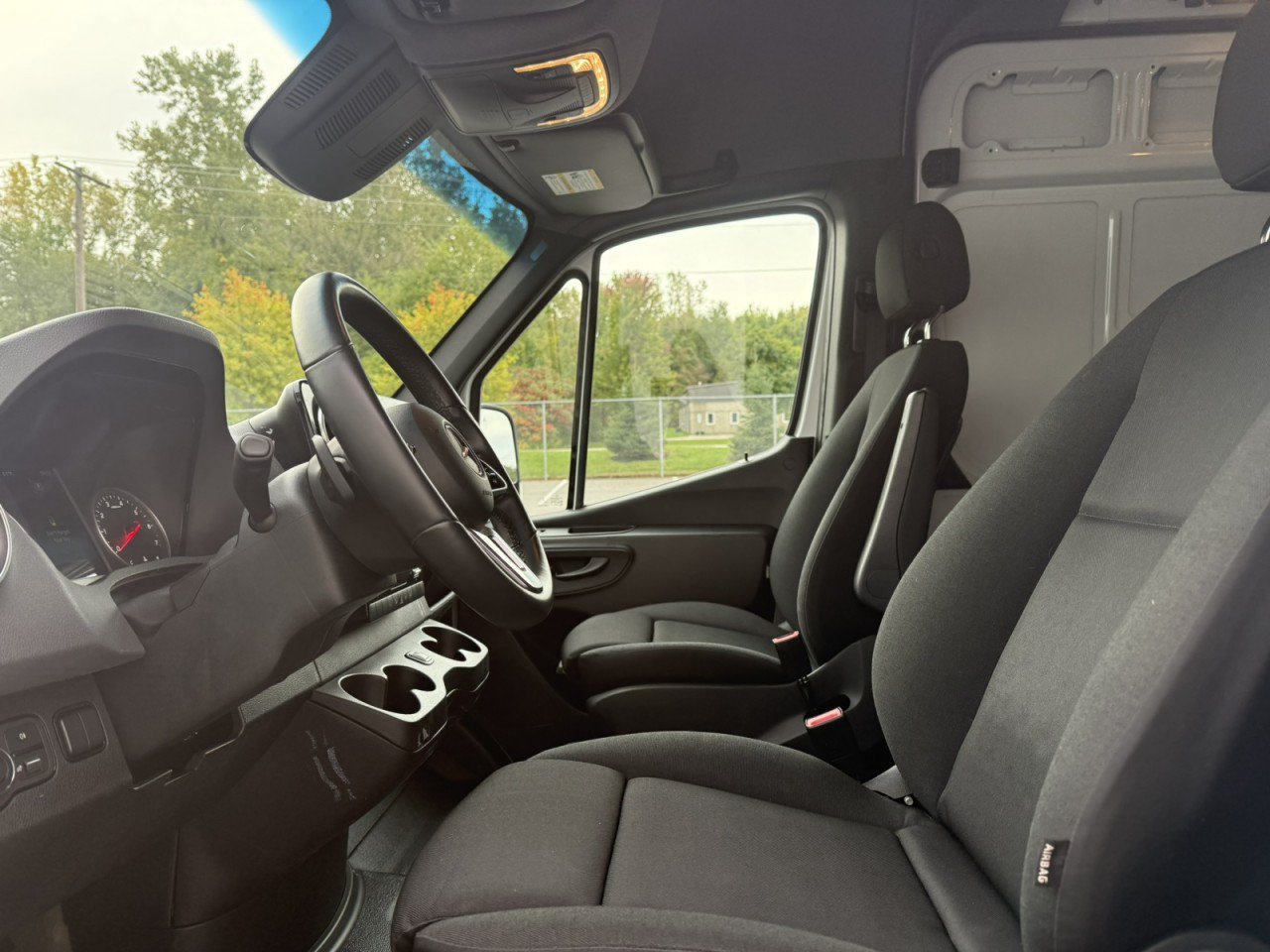 Used 2019 Mercedes-Benz Sprinter 2500 w/ Premium Plus Package image 15