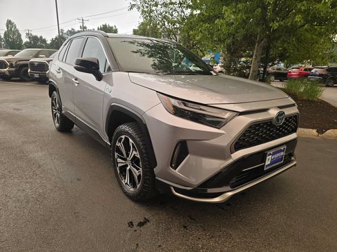 Used 2023 Toyota RAV4 XSE w/ Weather Package AWD/4WD image 11