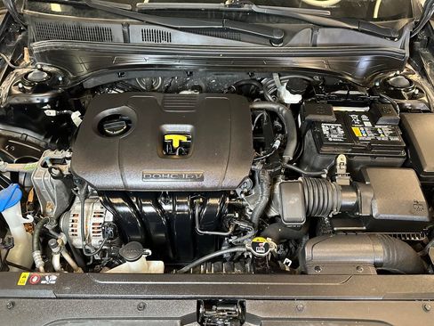 Used 2023 Kia Forte LXS w/ LXS Technology Package FWD image 23
