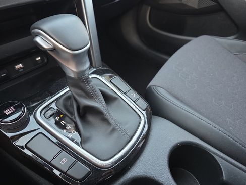 Certified 2024 Kia Seltos S image 17