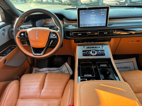 Certified 2024 Lincoln Aviator Black Label w/ Jet Package AWD/4WD image 28