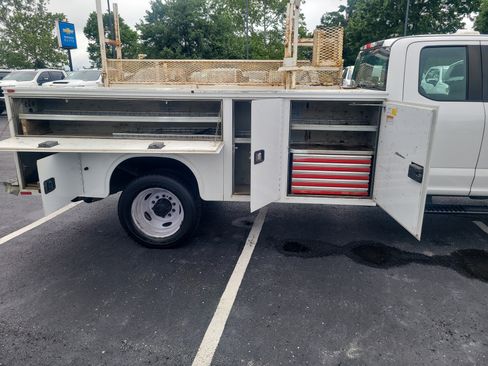 Used 2017 Ford F450 XL AWD/4WD image 9