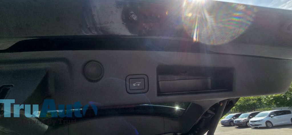 Used 2023 Chevrolet Equinox LT AWD/4WD image 33