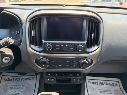 Used 2018 Chevrolet Colorado Z71 AWD/4WD image 22