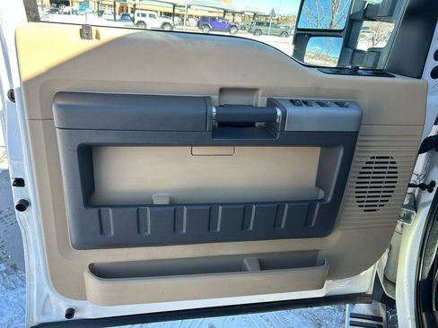 Used 2015 Ford F250 Lariat w/ Lariat Ultimate Package image 11