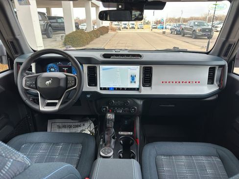 New 2025 Ford Bronco Heritage Edition image 10