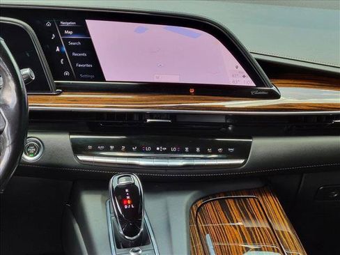 Used 2021 Cadillac Escalade Premium Luxury RWD image 14