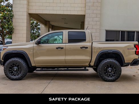 Used 2023 Chevrolet Colorado Trail Boss w/ Technology Package image 6