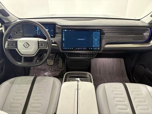 Used 2022 Rivian R1T Adventure image 38