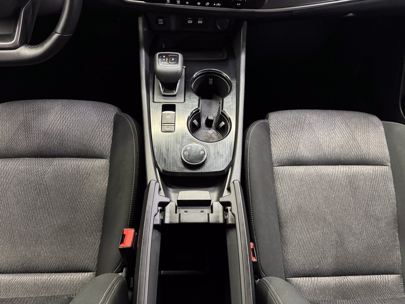 Certified 2025 Nissan Rogue SV AWD/4WD image 32