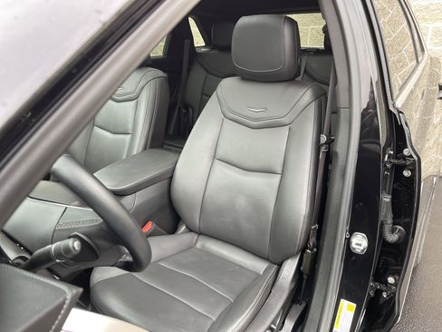 Certified 2025 Cadillac XT5 Premium Luxury image 17