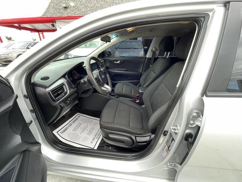 Used 2019 Kia Rio S FWD image 2