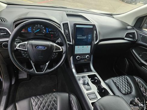Used 2024 Ford Edge Titanium image 16