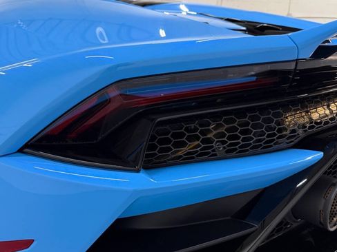 Used 2020 Lamborghini Huracan EVO RWD image 26