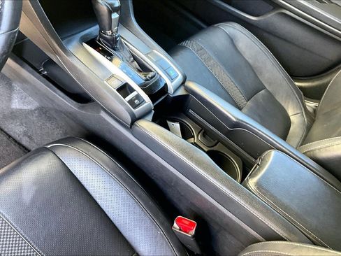 Used 2021 Honda Civic EX-L image 17