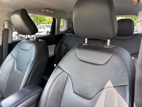 Used 2022 Jeep Compass Limited AWD/4WD image 12