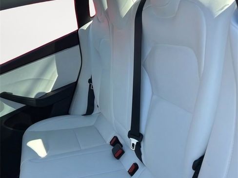 Used 2025 Tesla Model 3 Long Range image 13