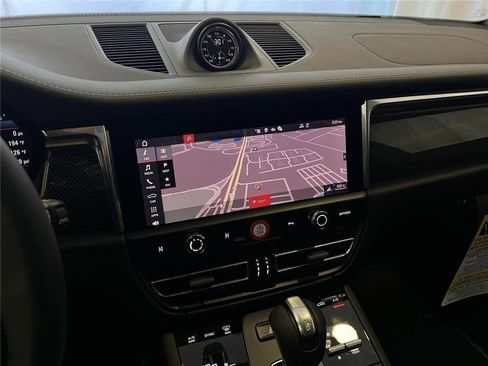 Used 2026 Porsche Macan GTS image 23