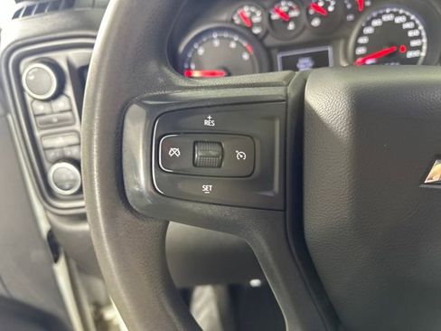 Used 2022 Chevrolet Silverado 2500 Custom w/ Custom Value Package image 15