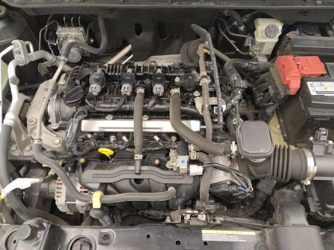 Used 2019 Nissan Kicks SV image 30