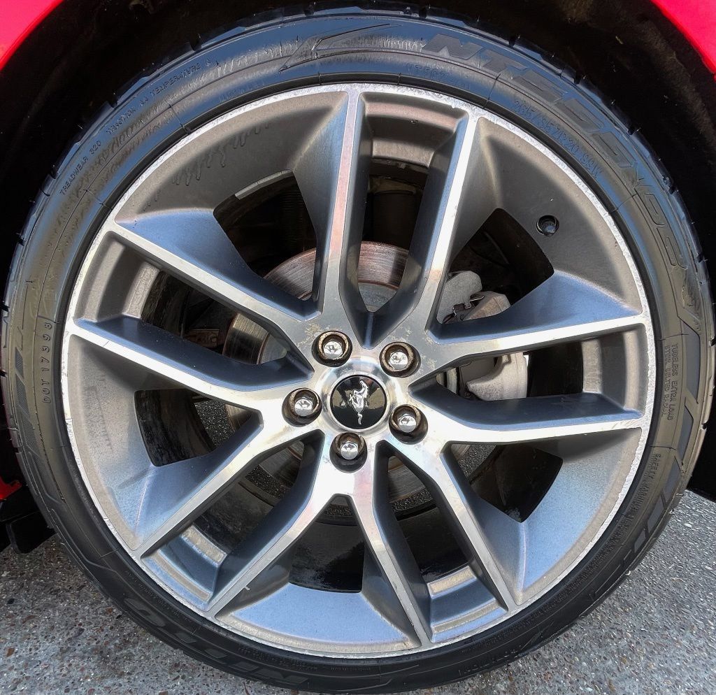 Used 2015 Ford Mustang Premium RWD image 12