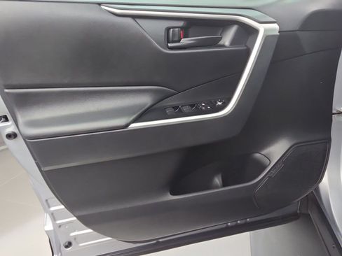 Certified 2025 Toyota RAV4 LE AWD/4WD image 16