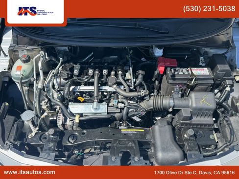 Used 2021 Nissan Versa S FWD image 20