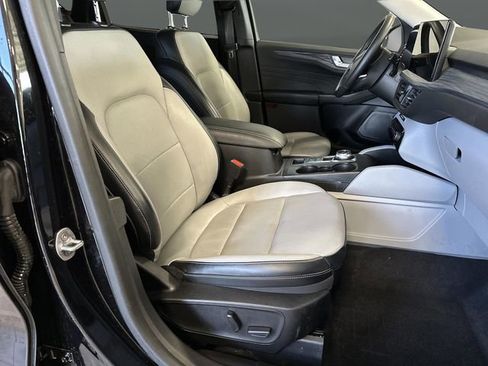 Certified 2023 Ford Escape Platinum image 31