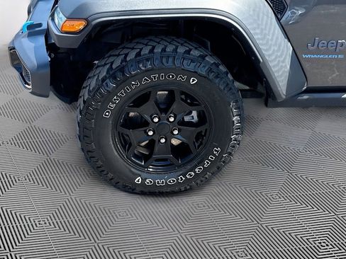 Used 2023 Jeep Wrangler Unlimited w/ Cold Weather Group image 35