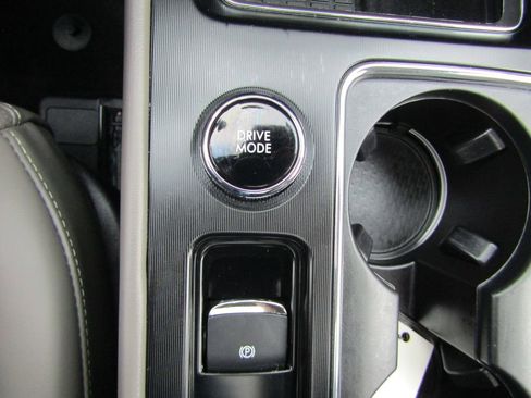 Used 2025 Lincoln Corsair Grand Touring w/ Equipment Group 301A AWD/4WD image 31