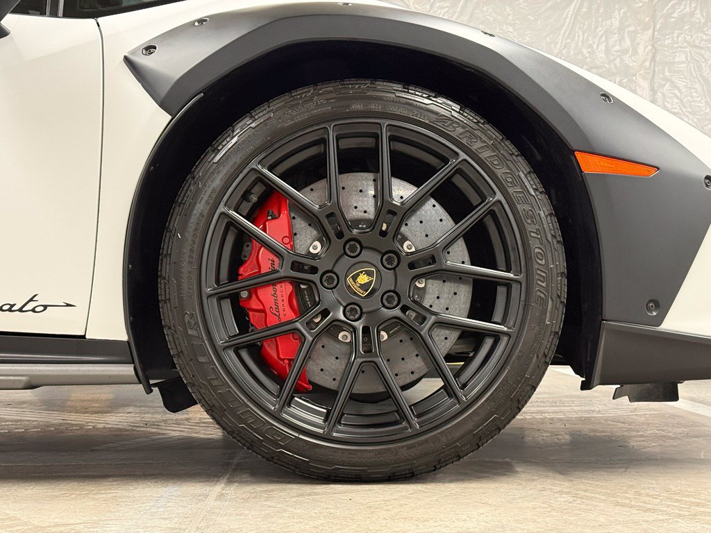 Used 2023 Lamborghini Huracan Sterrato AWD/4WD image 16