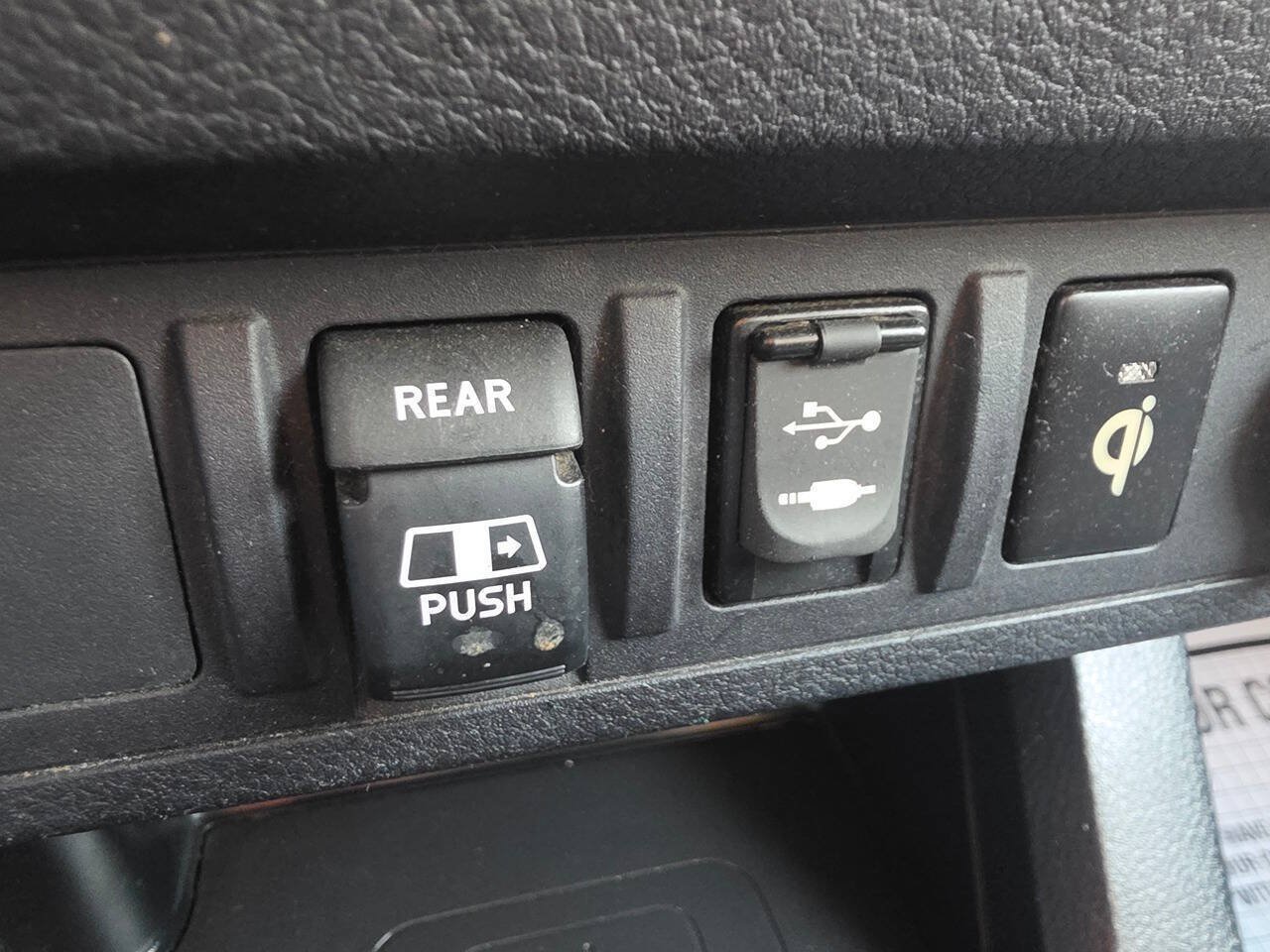 Used 2019 Toyota Tacoma TRD Off-Road AWD/4WD image 39