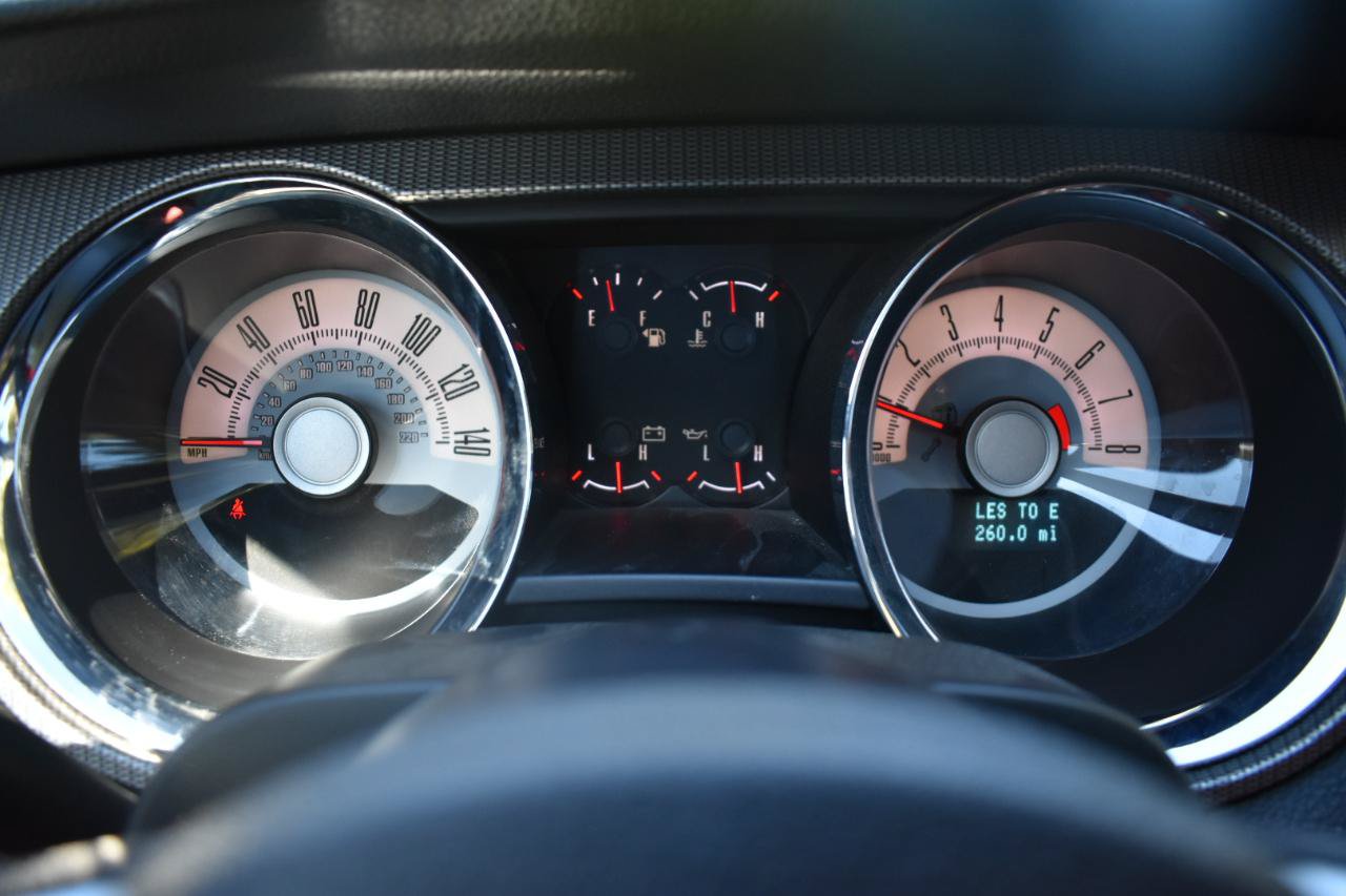 Used 2010 Ford Mustang GT Premium RWD image 32