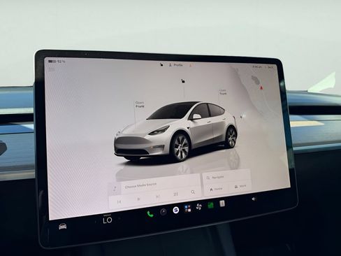 Used 2023 Tesla Model Y Long Range AWD/4WD image 18