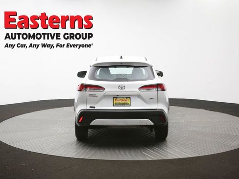 Used 2024 Toyota Corolla Cross L AWD/4WD image 35