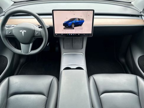 Used 2023 Tesla Model Y Long Range AWD/4WD image 3