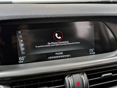 Used 2018 Alfa Romeo Stelvio Sport w/ Quick Order Package 22J Sport AWD/4WD image 38