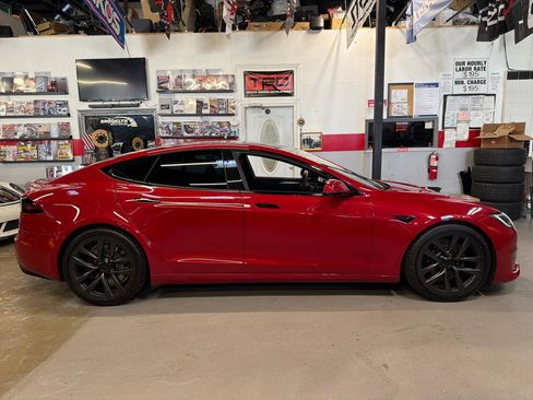 Used 2022 Tesla Model S Plaid AWD/4WD image 4